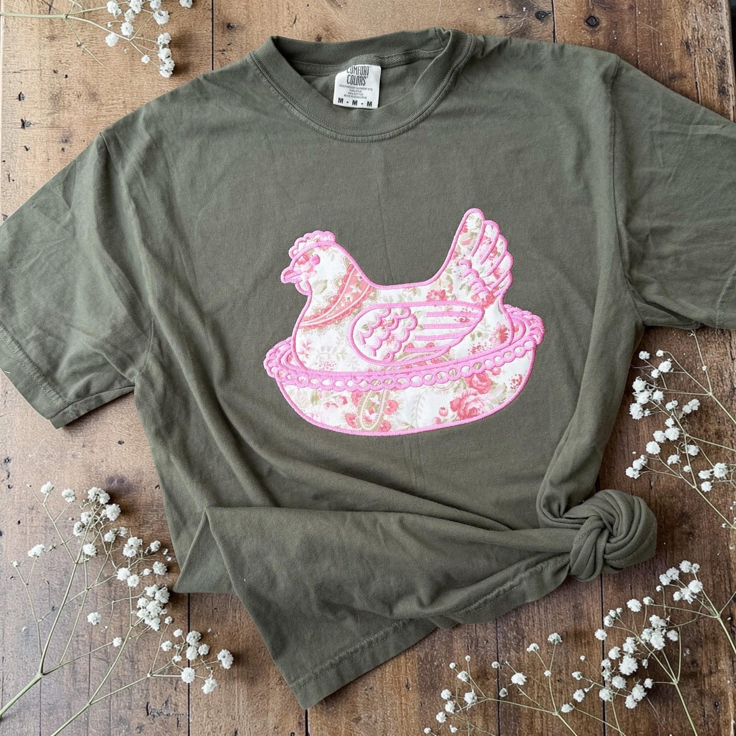 Hen on nest embroidered tee